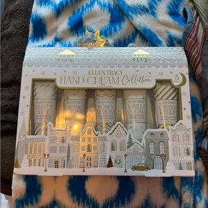 Ellen Tracy Moisturizing Hand Cream Set